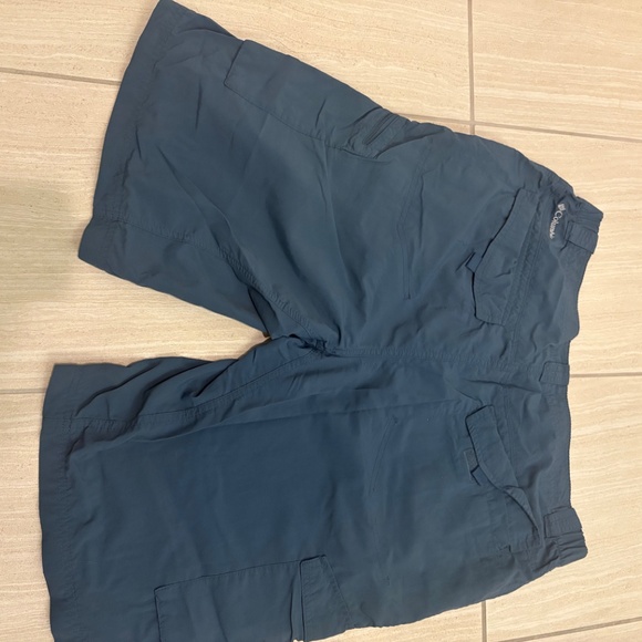 Columbia Sportswear Men’s Omnishade Blue Shorts - Picture 3 of 3